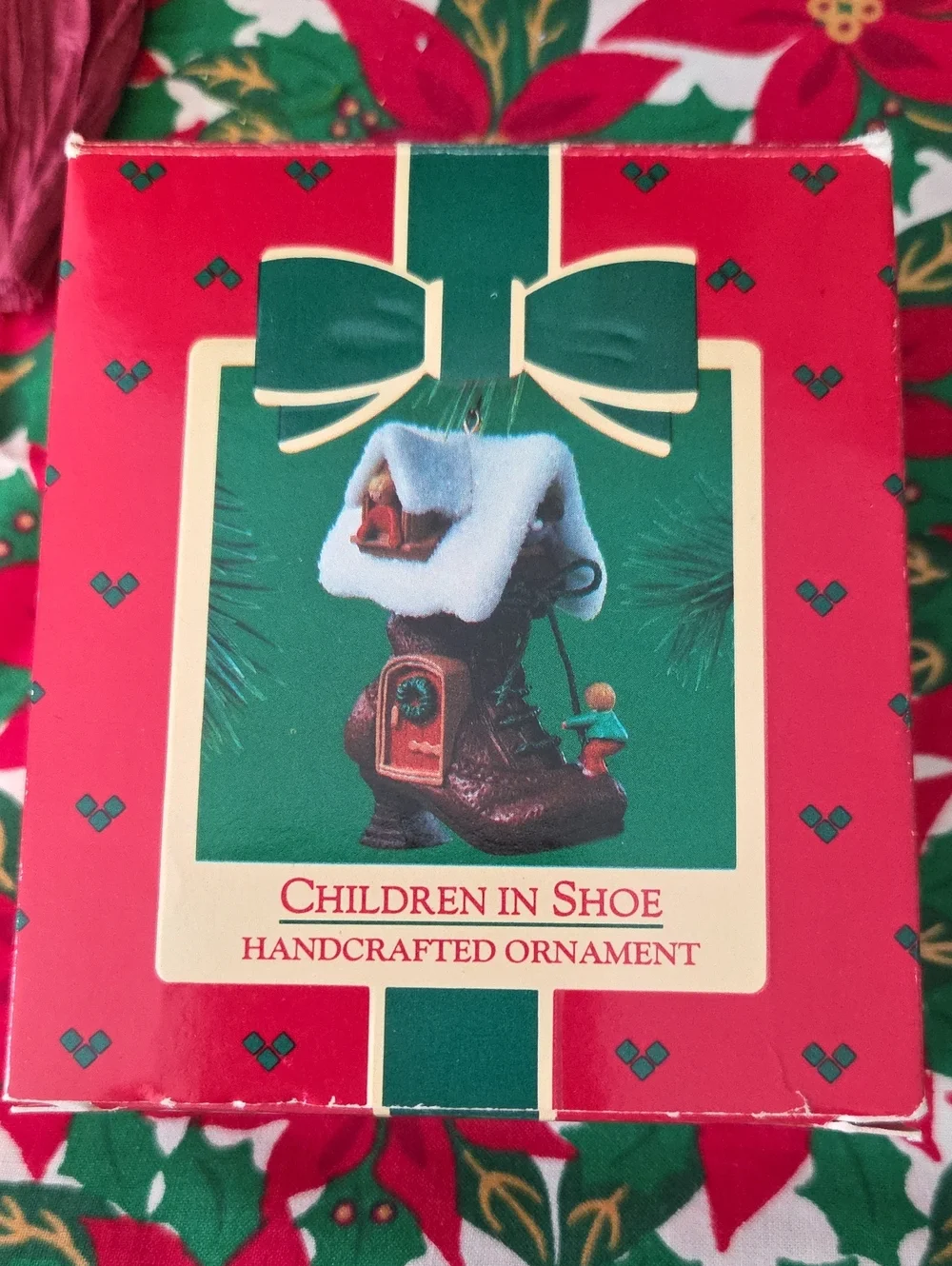 * 1985 * Hallmark CHILDREN IN SHOE Collectors ONCE UPON A TIME Ornament